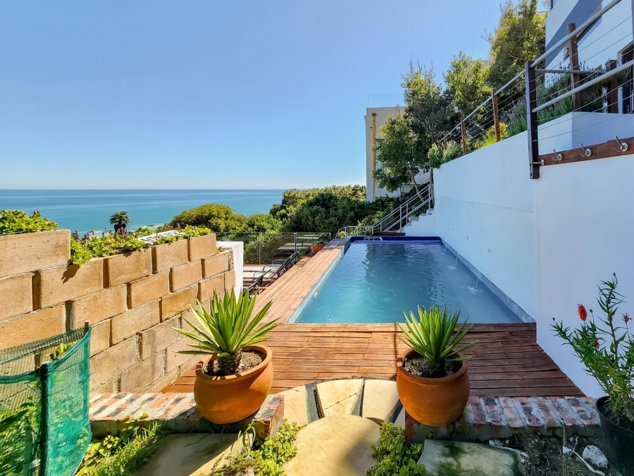 11 Bedroom Property for Sale in Camps Bay Western Cape